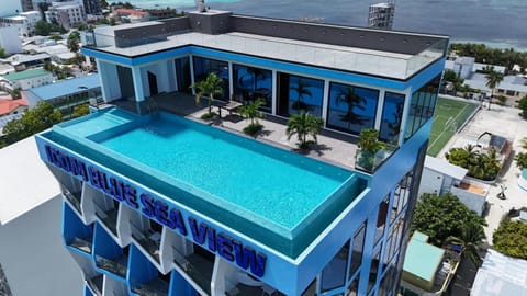 Property building, Day, Bird's eye view, City view, Pool view, Sea view, Swimming pool