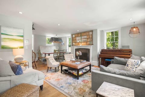 Walk to Town Fully Renovated Apartment in Orleans