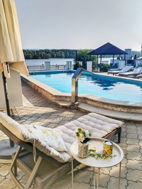 Stunning Danube Villa House in Novi Sad