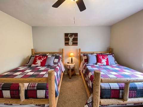 Lake View Condo 930 2 House in Garden City