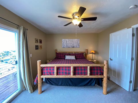 Lake View Condo 930 2 House in Garden City