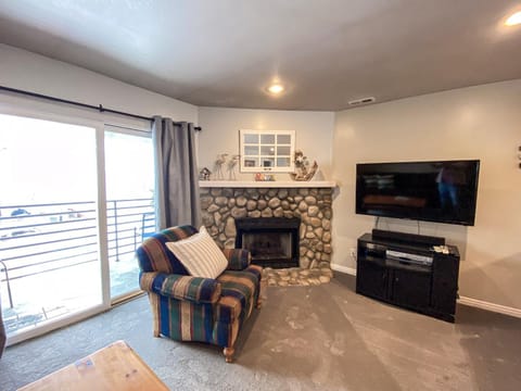 14-Plex 218 House in Garden City