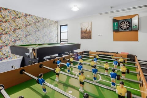 Darts, Game Room
