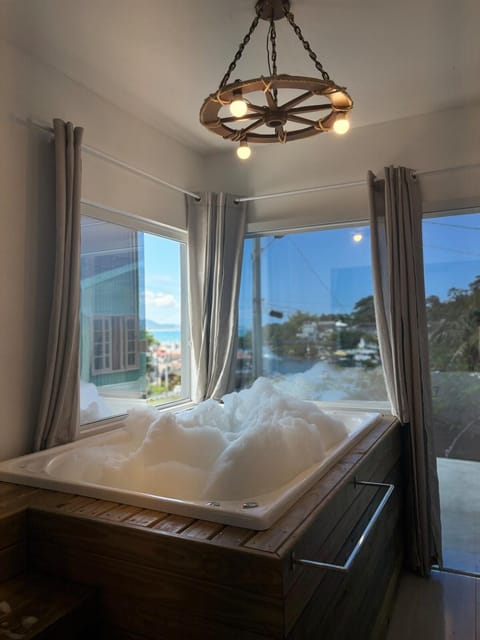 Natural landscape, Hot Tub, Beach