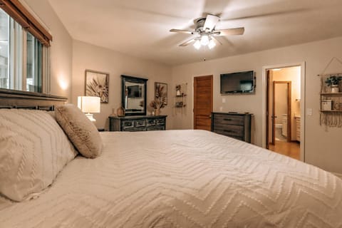 Serenity Ridge Chalet in Sky Valley