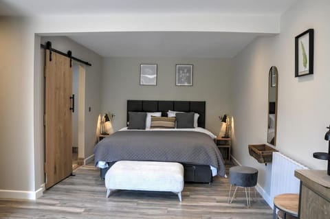Luxury Suite - Samson in Beverley with patio and private parking House in Beverley