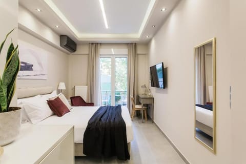 Communal lounge/ TV room, Bed, TV and multimedia, Bedroom, air conditioner