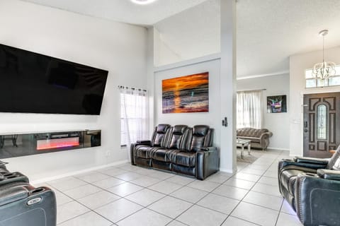 3 Mi to Marina Riverview Family Home with Lanai! House in Riverview