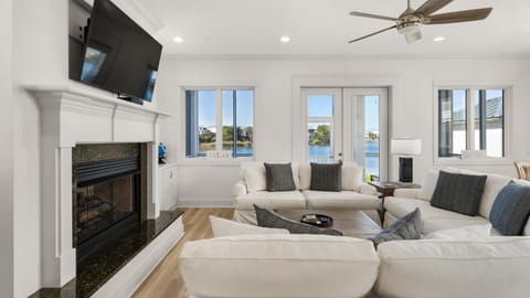 Vitamin Sea House in Carillon Beach