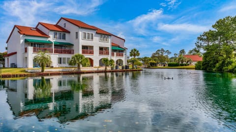 St Thomas Square 109 House in Lower Grand Lagoon