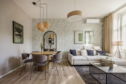 Living room, Seating area, Dining area, air conditioner