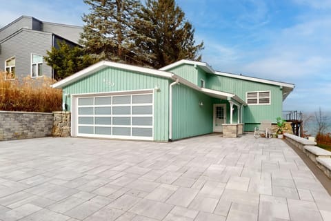 Lake Breeze House in Michiana