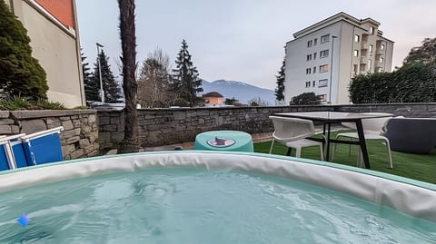 Natural landscape, Hot Tub