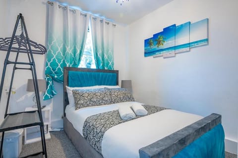 -F9GH- for your most relaxed, Cosy stay, Parking Apartment in Leeds