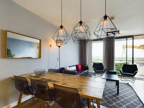 Free Parking Spacious 3 Bedroom Apartment Apartment in Belfast