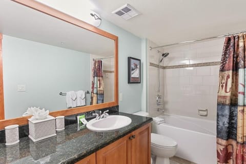 1311B - King Standard Eagle Springs West Hotel Room Hotel in Wasatch County