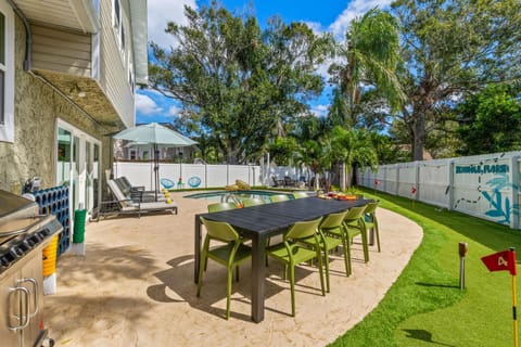 Family Oasis - Pool Hot Tub Games & Near Beach House in Seminole