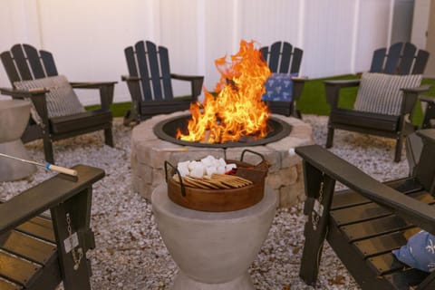 Family Oasis - Pool Hot Tub Games & Near Beach House in Seminole