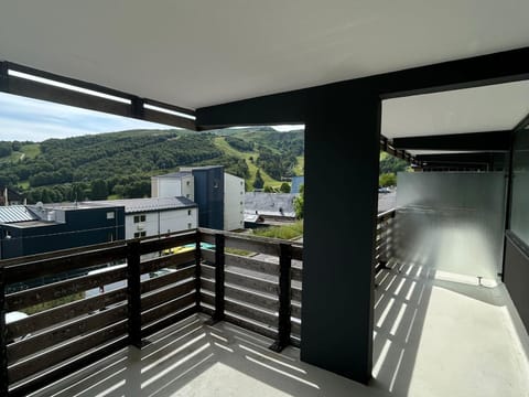 Appartement 2 pièces au cœur de la station - FR-1-814-65 Apartment in Besse-et-Saint-Anastaise