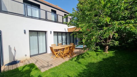 Natural Design Lodge Villa Nomade groupe avec jacuzzi centre de Milly la Forêt ! Villa in Île-de-France