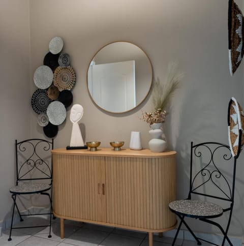 Decorative detail, Seating area