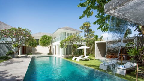 Property building, Garden view, Swimming pool