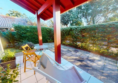 Patio, Day, Garden, Garden view