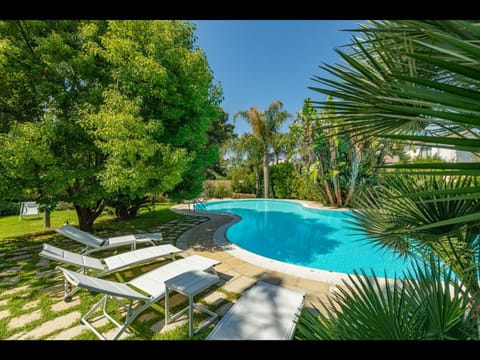 Garden, Swimming pool
