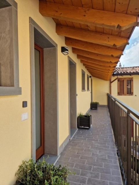 Property building, Balcony/Terrace