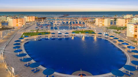 Pool view, Swimming pool, Swimming pool