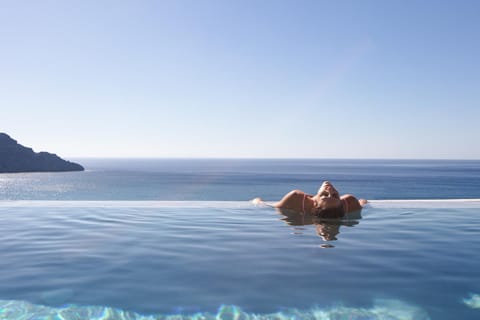 Sea view, Swimming pool