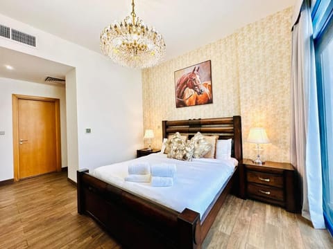 Estatesmen Palm Jumeirah Luxury Family Friendly Villa House in Dubai