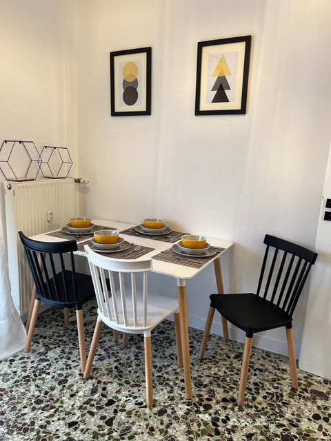 Dining area, Food, kitchen