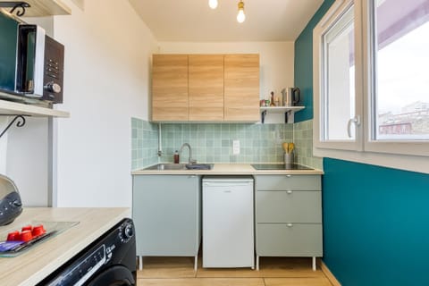 Studio meublé Métro 12 Apartment in Aubervilliers