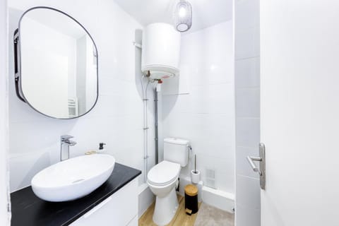 Studio meublé Métro 12 Apartment in Aubervilliers