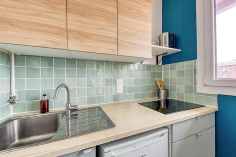 Studio meublé Métro 12 Apartment in Aubervilliers