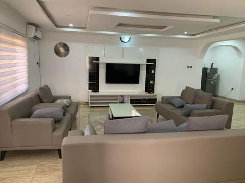 Communal lounge/ TV room, TV and multimedia, Living room, Seating area