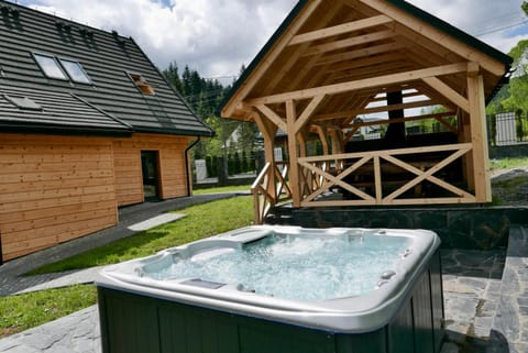 Day, Garden, Hot Tub