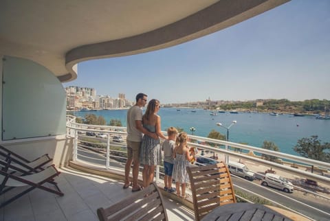 People, View (from property/room), Balcony/Terrace, Sea view, children, Family