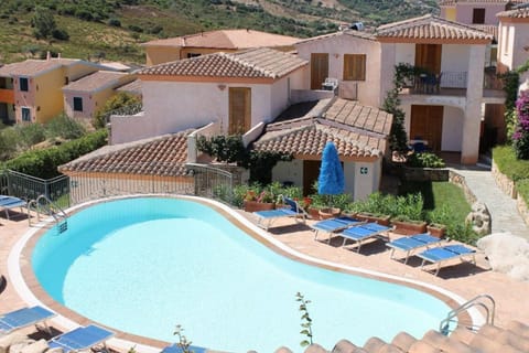 Spring, Winter, Summer, Autumn, Swimming pool