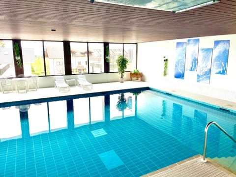Pool view, Swimming pool