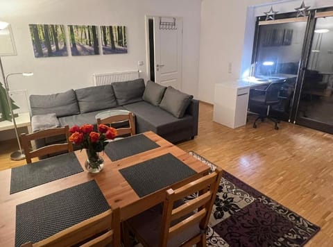 Terassen Whg 68 qm bis 6 pers Apartment in Wiesbaden