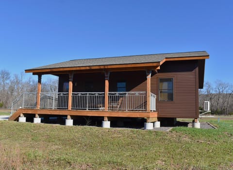 Property building, Day, Natural landscape, Balcony/Terrace
