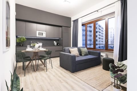 Kitchen or kitchenette, Living room, Seating area, Dining area