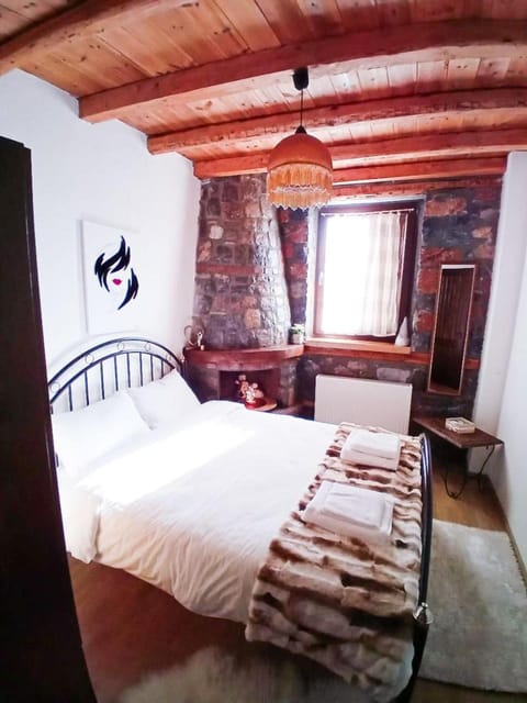 Photo of the whole room, Bedroom, room service