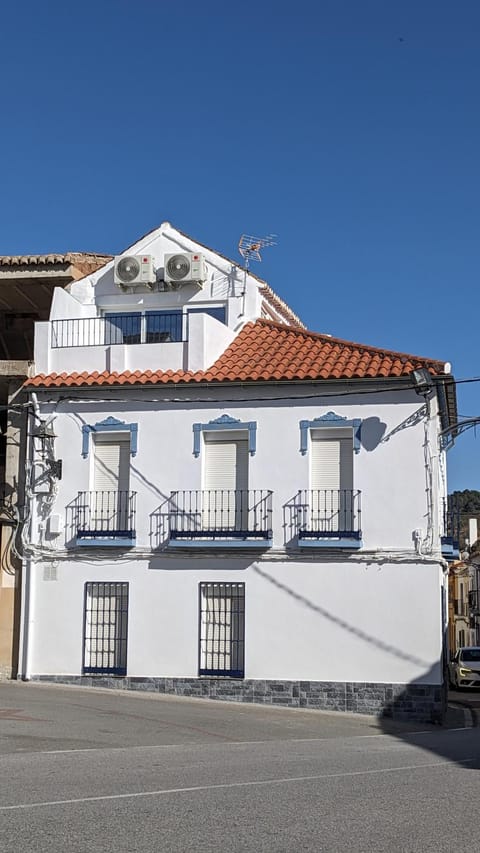 Property building, Day