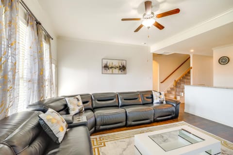 22 Mi to Dtwn Houston Spacious Baytown Home! House in Baytown