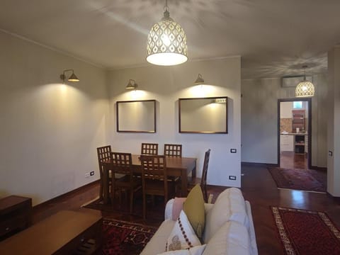 Periferia Chic Apartment in Milan