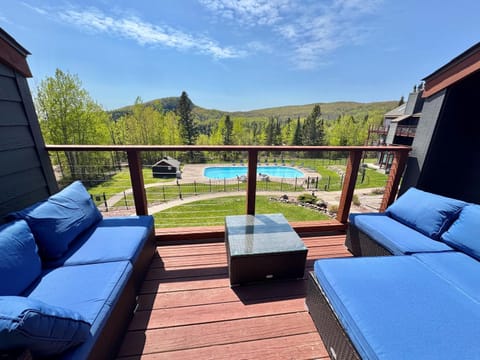 Lutsen Mtn Ski in Ski out Pool Hot Tub Fire Pit House in Lutsen