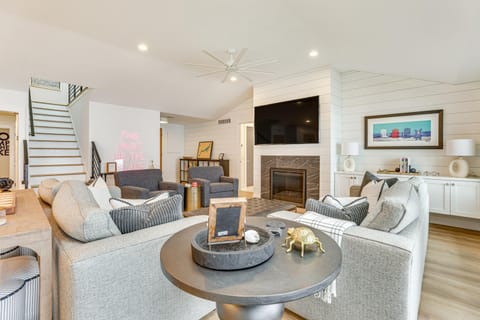 Lake Wisconsin Retreat with Dock Great for Groups! House in Lake Wisconsin